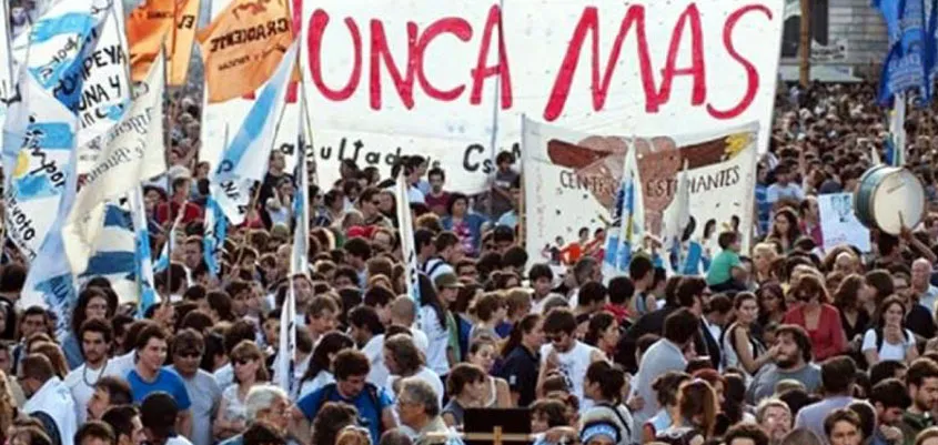 24-de-marzo-marcha-a-plaza-de-mayo