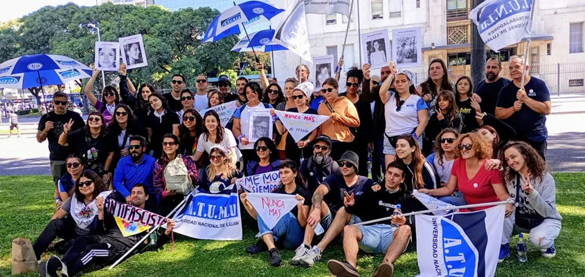 Nodocentes UNLu en Plaza de Mayo por Memoria, Verdad y Justicia