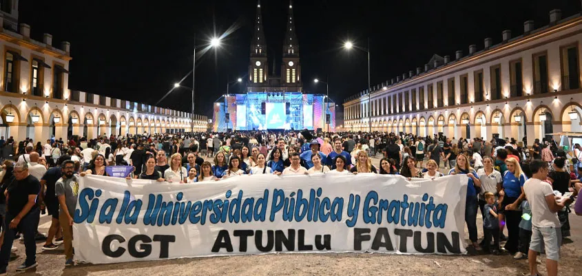 Sí a la Univversidad